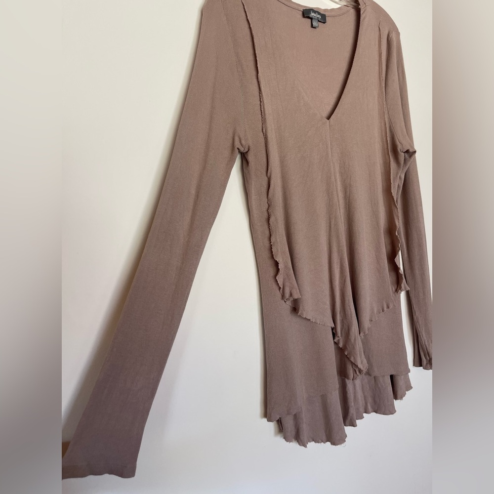 Neiman Marcus Taupe Ribbed Soft Viscose Layered‎ V-Neck Long Sleeve Unfinished